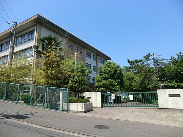 【2号棟】川崎市新築戸建南面バルコニーWIC(川崎市立西野川小学校)