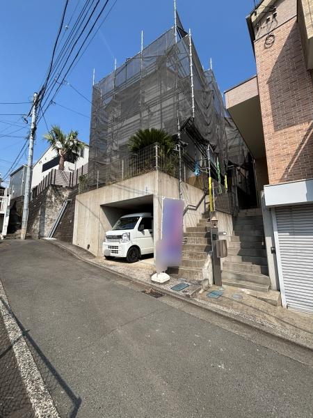 旭区中古戸建地下車庫付