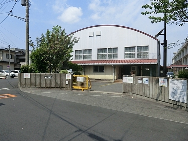 【1号棟】カースぺ2台　宅配ボックス　3口ガスコンロ(横須賀市立大津小学校)