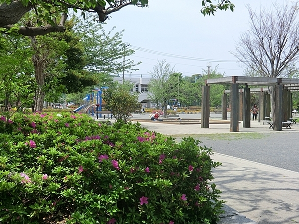 【1号棟】カースぺ2台　宅配ボックス　3口ガスコンロ(大津公園)