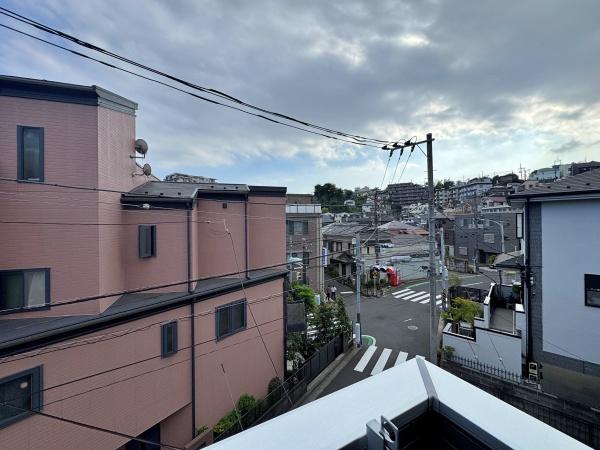 南区新築戸建駅徒8分駅まで平坦ビルトイン車庫