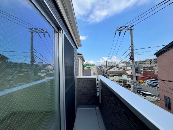 南区新築戸建駅徒8分駅まで平坦ビルトイン車庫
