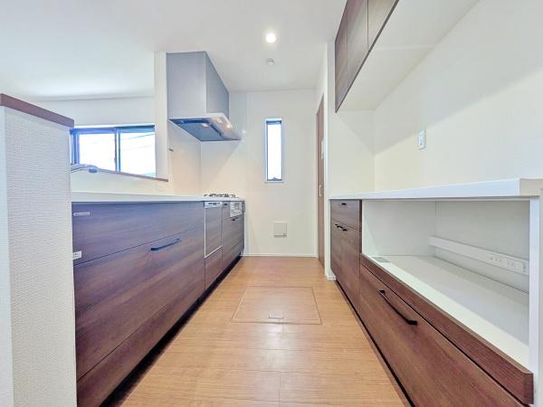 【1号棟】多摩区新築戸建　LDK19帖　リビング階段