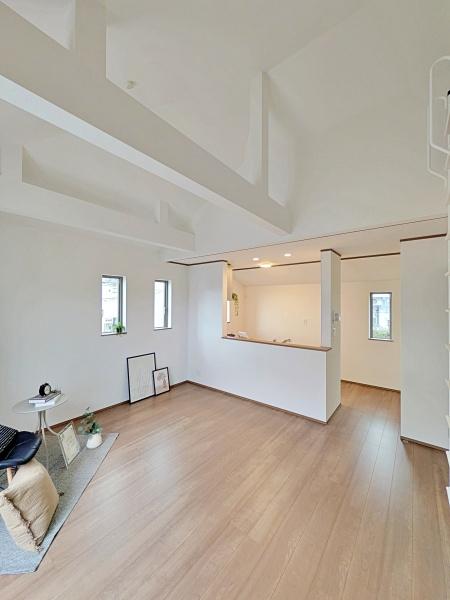 【A号棟】相模原市新築戸建　駅歩8分　角地　吹抜