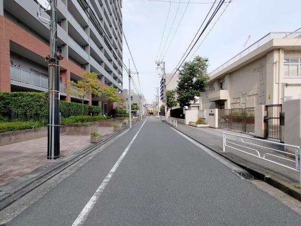 横浜公園通り壱番館【駅徒1分南東角部屋LDK18帖】