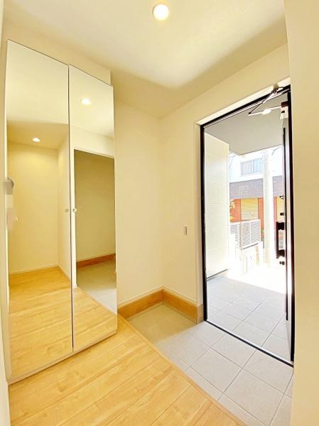 【2号棟】緑区新築戸建　LDK22帖　床暖房　吹抜