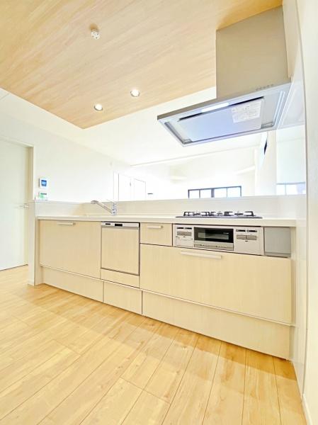 【2号棟】緑区新築戸建　LDK22帖　床暖房　吹抜