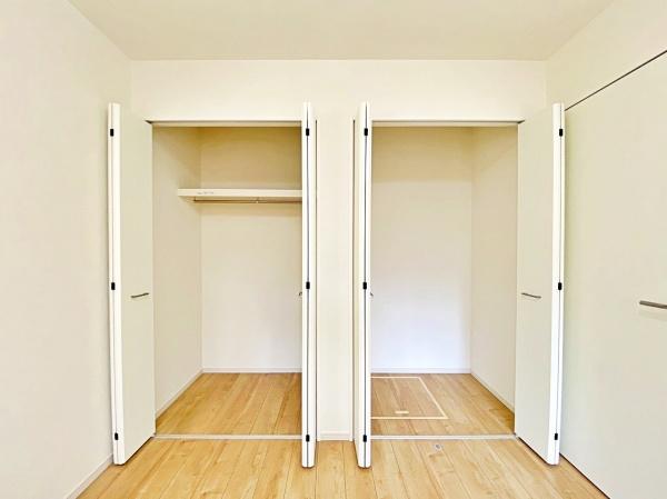 【2号棟】緑区新築戸建　LDK22帖　床暖房　吹抜