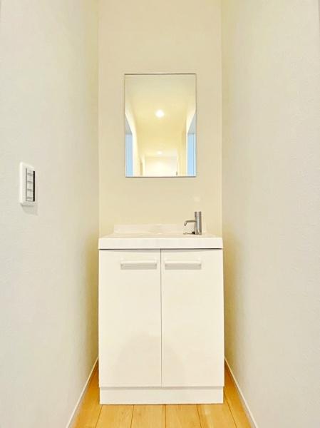 【2号棟】緑区新築戸建　LDK22帖　床暖房　吹抜