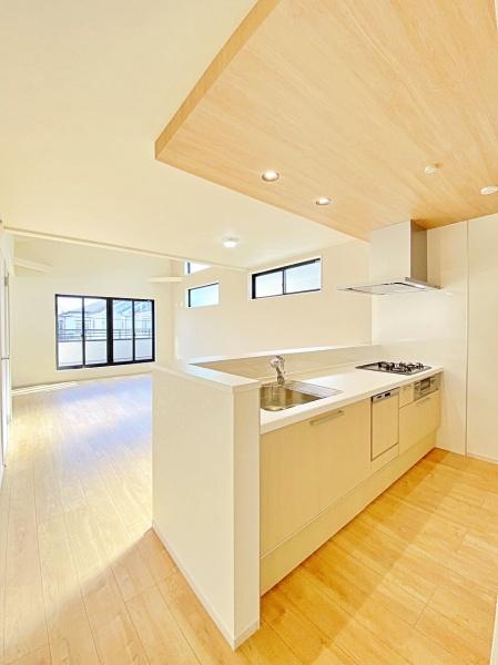 【2号棟】緑区新築戸建　LDK22帖　床暖房　吹抜