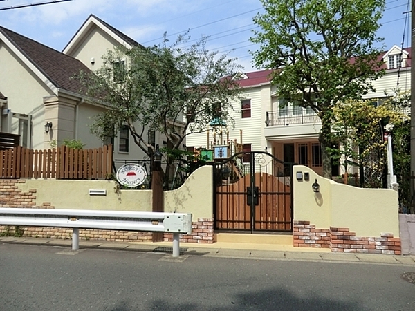 【1号棟】鎌倉市新築戸建　3台駐車可能　角地　WIC(こばとナーサリー)
