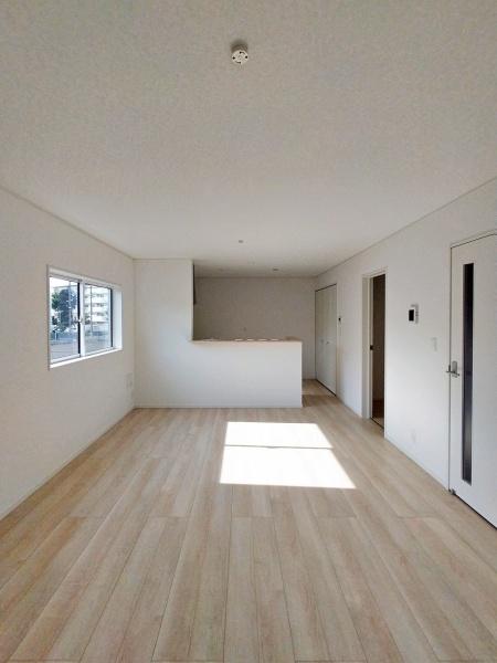 【1号棟】藤沢市新築戸建　2台駐車可　南面バルコニー