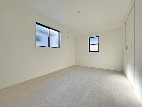 【1号棟】旭区新築戸建　納戸　南面バルコニー