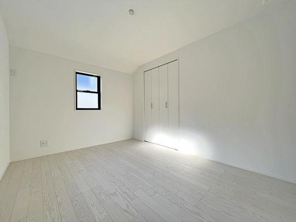【1号棟】旭区新築戸建　納戸　南面バルコニー