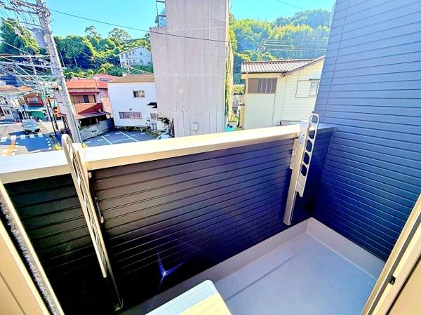 【2号棟】横須賀市新築戸建　リビング階段　都市ガス