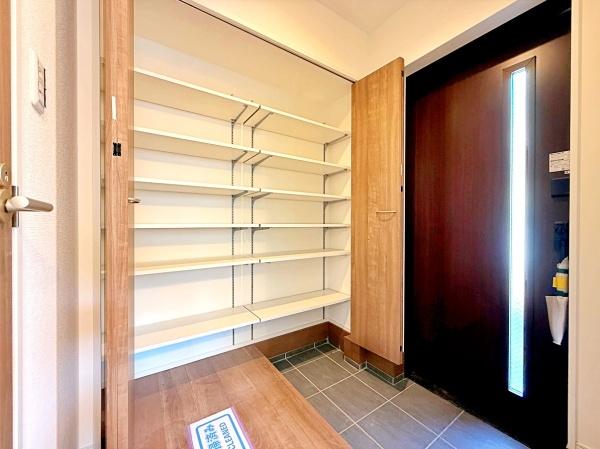 【2号棟】横須賀市新築戸建　リビング階段　都市ガス