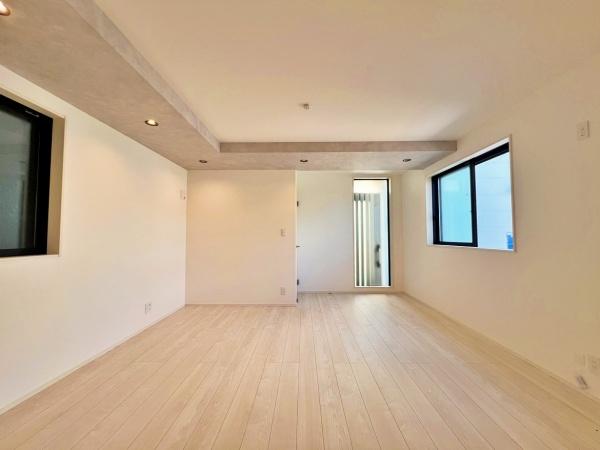 【2号棟】神奈川区新築戸建対面キッチンリビング階段