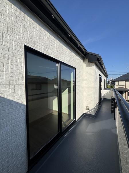 【A号棟】瀬谷区新築戸建3台駐車可パントリー(バルコニー)