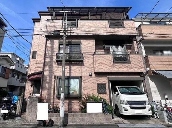 川崎市中古戸建ビルトイン車庫角地駅徒9分