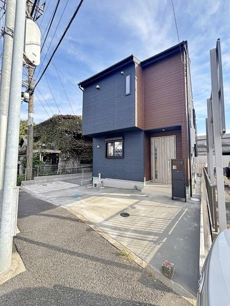 【1号棟】藤沢市新築戸建ロフト湘南エリア(前面道路含む現地写真)
