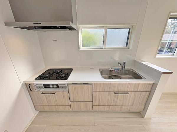 【2号棟】藤沢市新築戸建ロフト湘南エリア(キッチン)