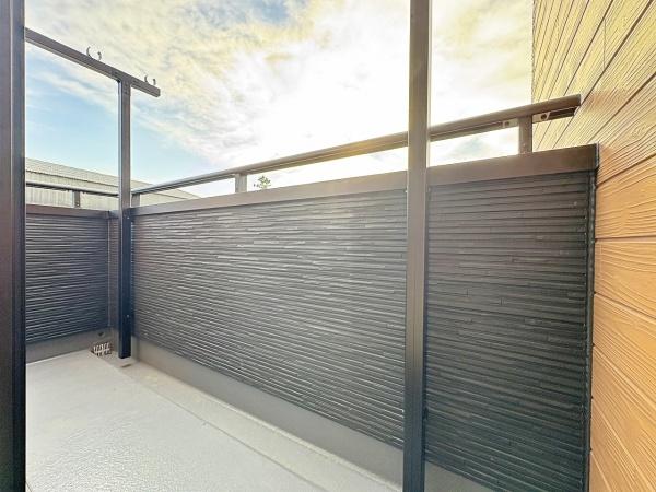 【2号棟】藤沢市新築戸建ロフト湘南エリア(バルコニー)
