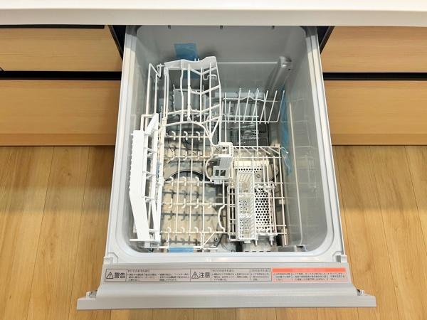 【1号棟】神奈川区新築戸建ビルトイン車庫納戸(キッチン)