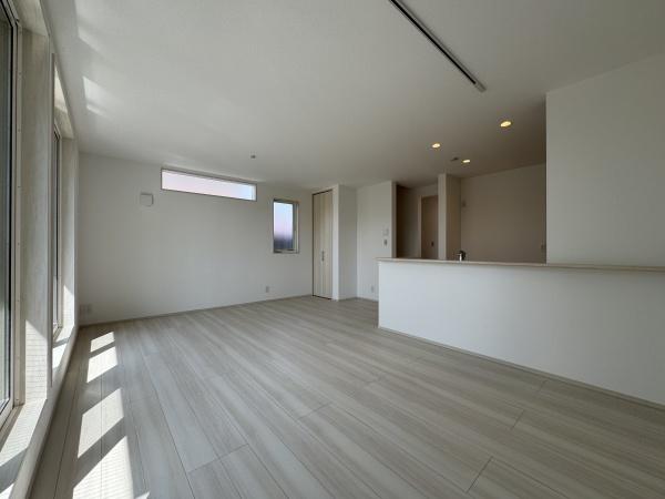 【B号棟】中区新築戸建ビルトイン車庫LDK18帖