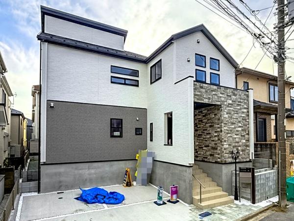 横浜市鶴見区新築戸建　LDK21.5帖　床暖房　和室小上がり