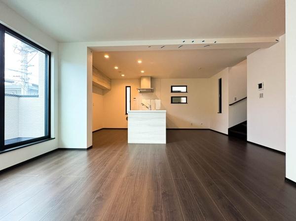 【3号棟】相模原市南区新築 駅まで平坦歩12分 トイレ2ヶ所(リビング)