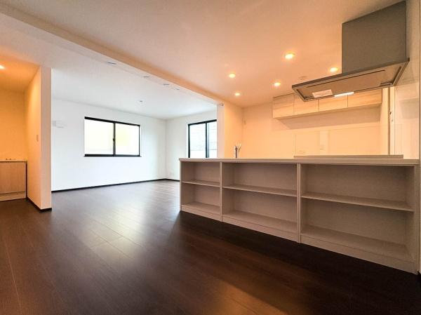 【3号棟】相模原市南区新築 駅まで平坦歩12分 トイレ2ヶ所(リビング)