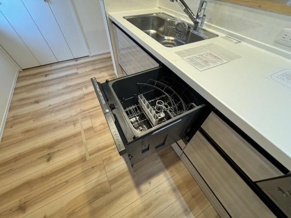 【1号棟】泉区新築戸建SICWICパントリー(キッチン)