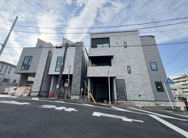 【7号棟】緑区新築戸建　パントリー　ビルトイン車庫