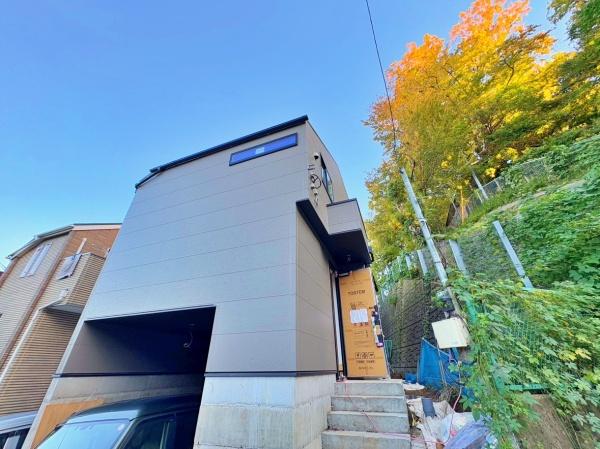 【1号棟】磯子区新築戸建　LDK18帖　ビルトイン車庫