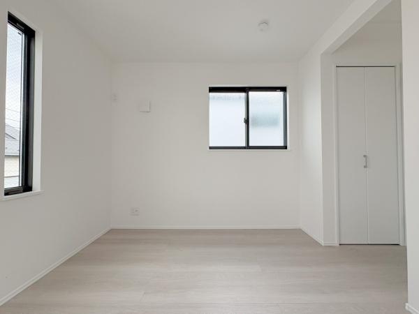 【2号棟】磯子区新築戸建 パントリー吹抜け(洋室)