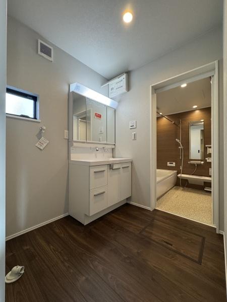 【1号棟】旭区新築戸建 LDK18帖 吹抜け 角地 SIC(洗面台・洗面所)