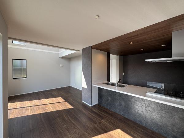 【1号棟】旭区新築戸建 LDK18帖 吹抜け 角地 SIC(リビング)