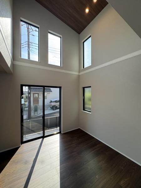 【1号棟】旭区新築戸建 LDK18帖 吹抜け 角地 SIC(リビング)