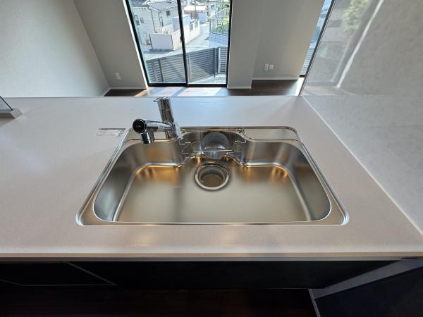 【1号棟】旭区新築戸建 LDK18帖 吹抜け 角地 SIC(キッチン)