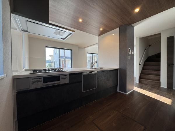 【1号棟】旭区新築戸建 LDK18帖 吹抜け 角地 SIC(キッチン)