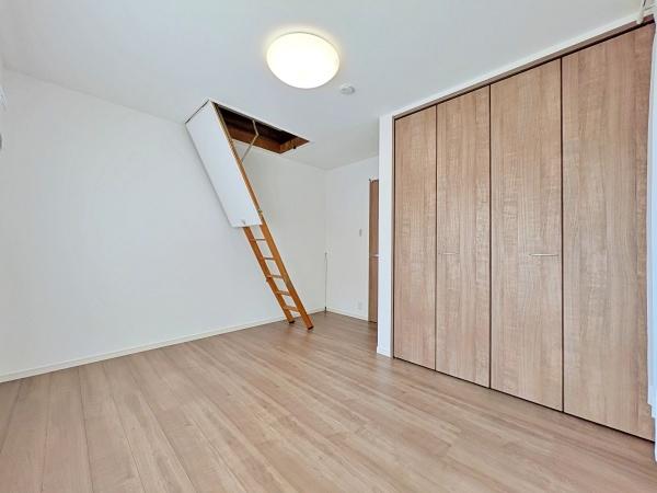 鎌倉市稲村ガ崎2丁目の中古一戸建て(洋室)