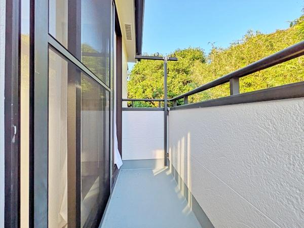 鎌倉市稲村ガ崎2丁目の中古一戸建て(バルコニー)