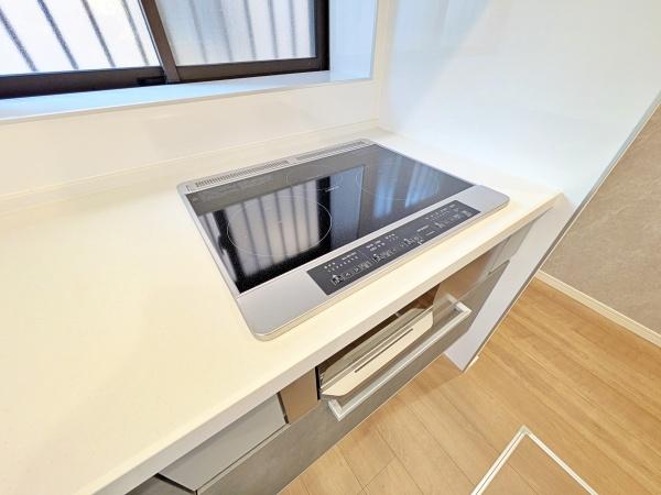 鎌倉市稲村ガ崎2丁目の中古一戸建て(キッチン)