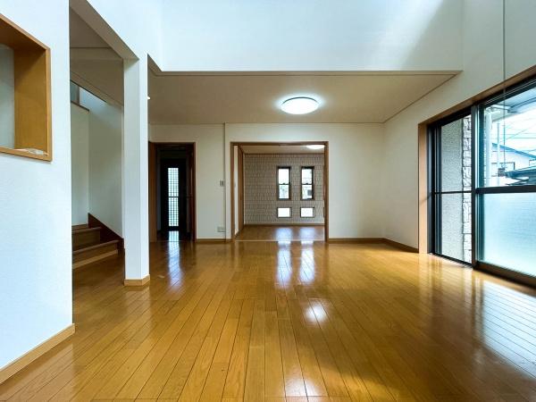 横浜市泉区上飯田町の中古一戸建て(リビング)