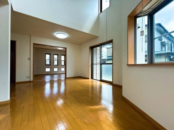 横浜市泉区上飯田町の中古一戸建て(リビング)