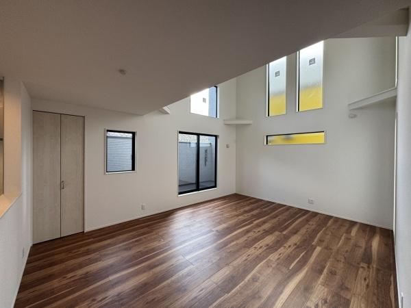 【1号棟】磯子区新築戸建　LDK19帖　南面バルコニー