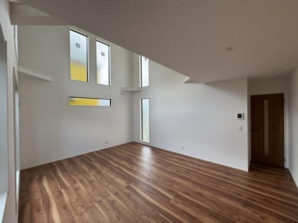 【1号棟】磯子区新築戸建　LDK19帖　南面バルコニー