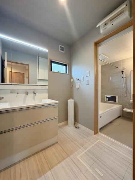 都筑区新築戸建　WIC　パントリー　和室　対面キッチン