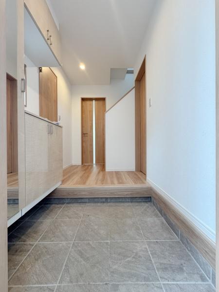 都筑区新築戸建　WIC　パントリー　和室　対面キッチン