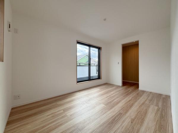 都筑区新築戸建　WIC　パントリー　和室　対面キッチン